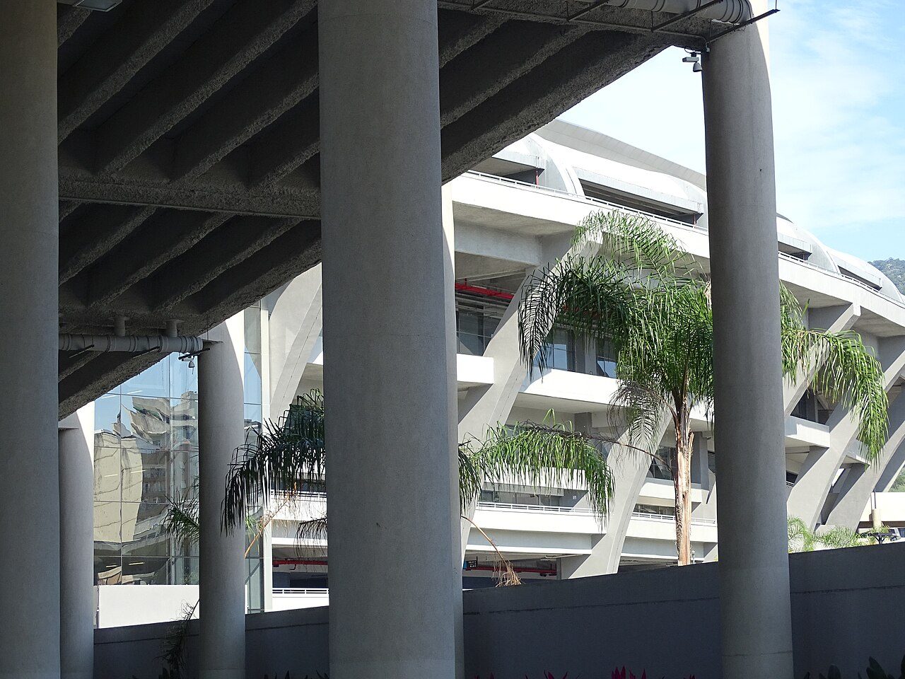 卢塞尔球场 · 球场全景